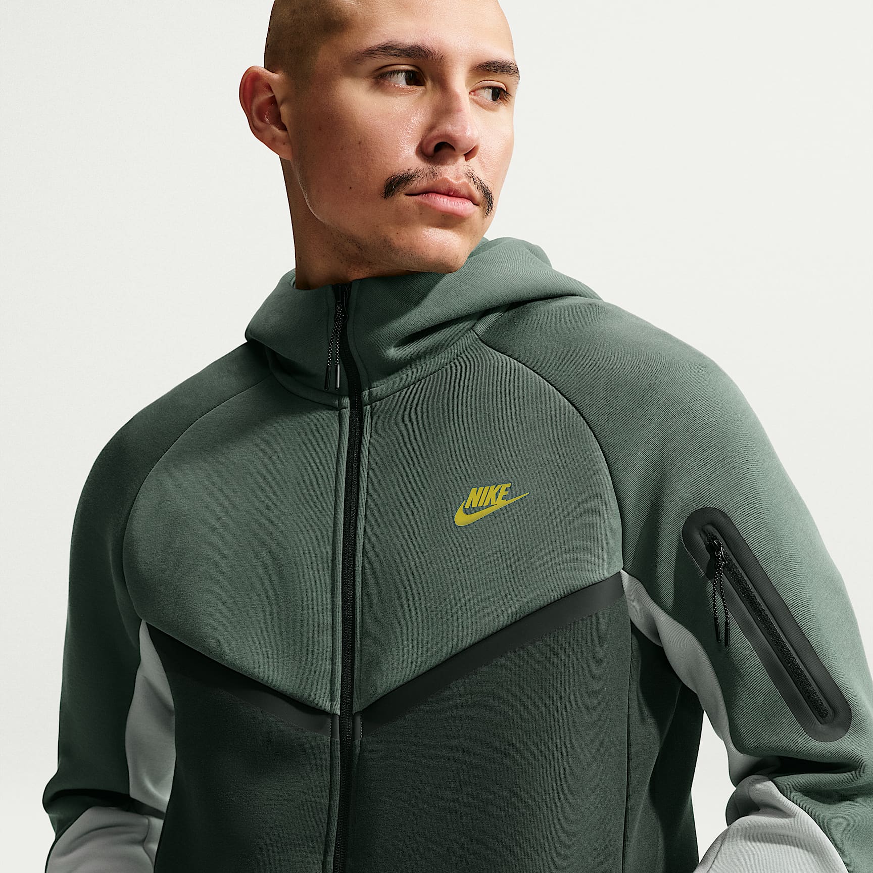 neat tech eureka別注 トラックジャケット カーキ M Nike Tech Men's Fleece Windrunner Full-Zip Jacket. Nike.com